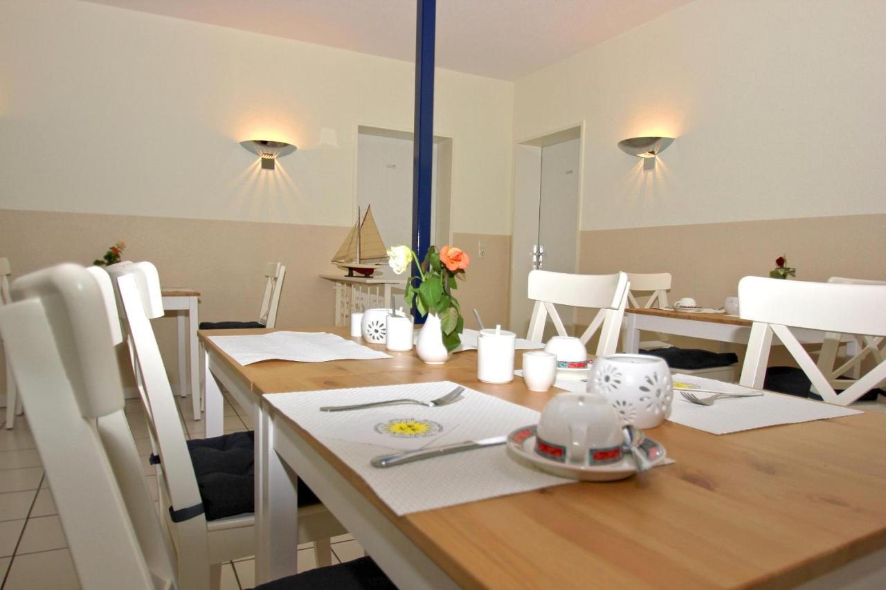 F-1010 Strandhaus Moenchgut B&B Doppelzimmer Nr 35 Lobbe Exterior photo